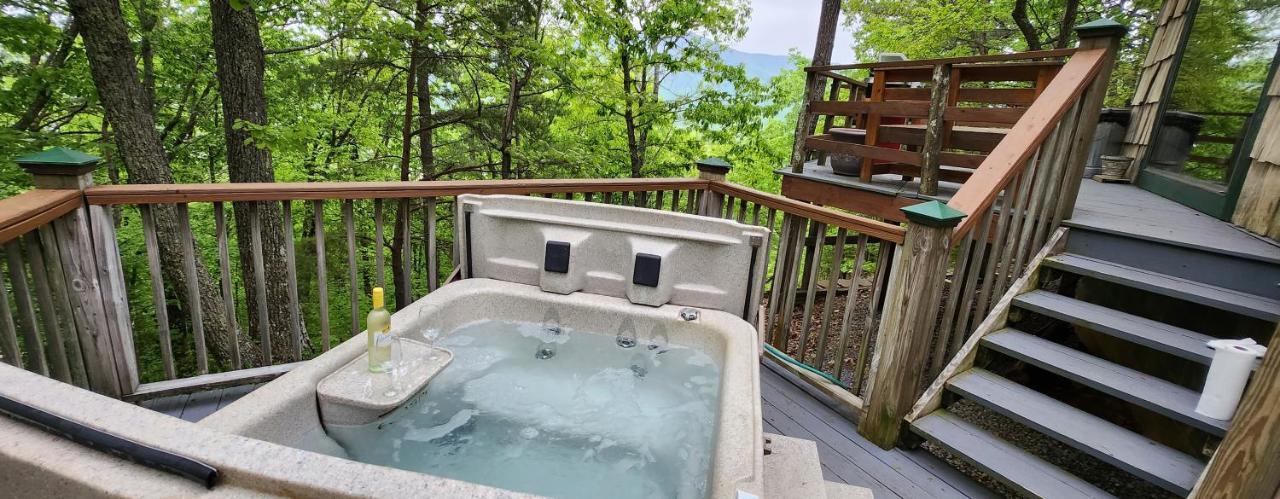 10 Miles Away From The Heart Of It All! Pigeon Forge Esterno foto
